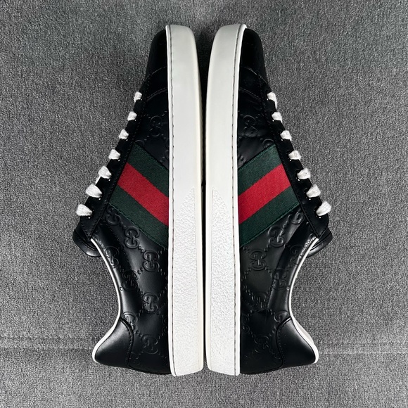 🛑SOLD🛑🐞GUCCI ACE SIGNATURE SNEAKER🐞 - Picture 3 of 9